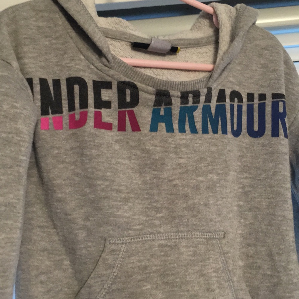 Under Armour Kids Sweatshirt!